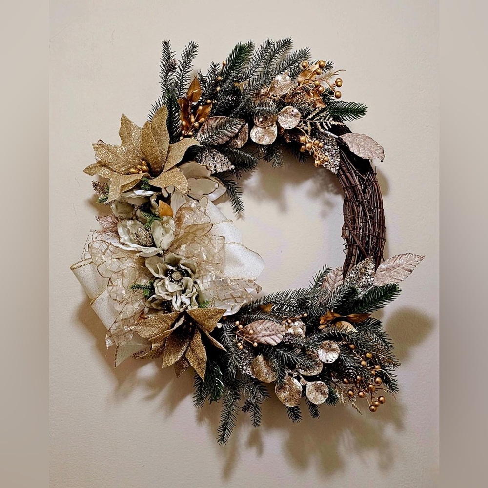 Gold delight Grapevine christmas wreath